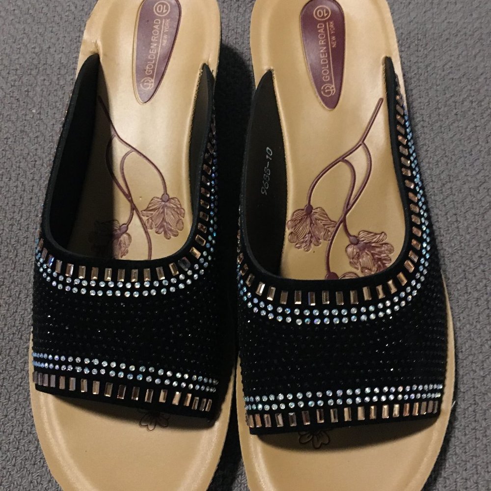 Golden Road New York Size 10 Black Sandals
